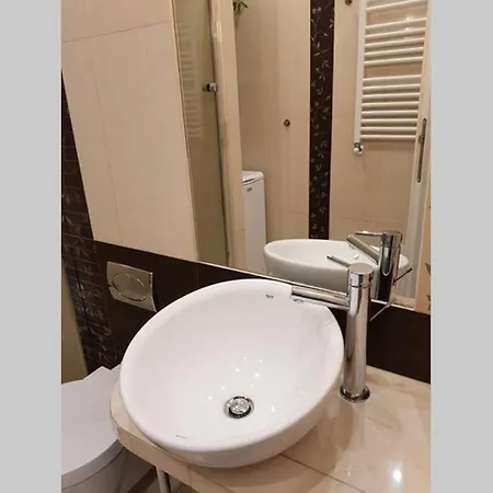 Cozy Modern In Old Town 아파트