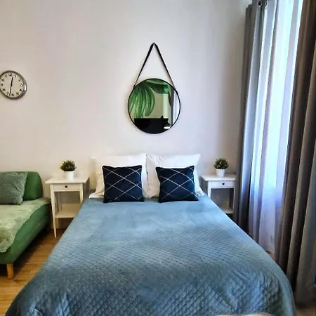 Cozy Modern In Old Town